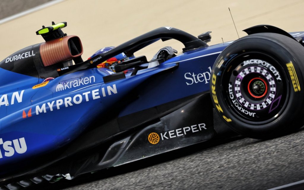 Sainz supera Hamilton e lidera segundo dia da&nbsp;Pré-Temporada